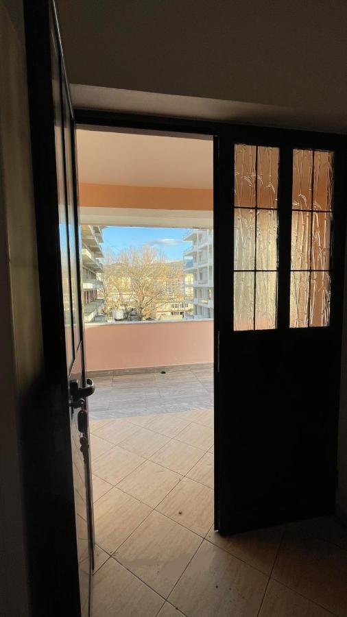 Vila Osmenaj Rent Room Or Apartment Vlorë Exterior foto