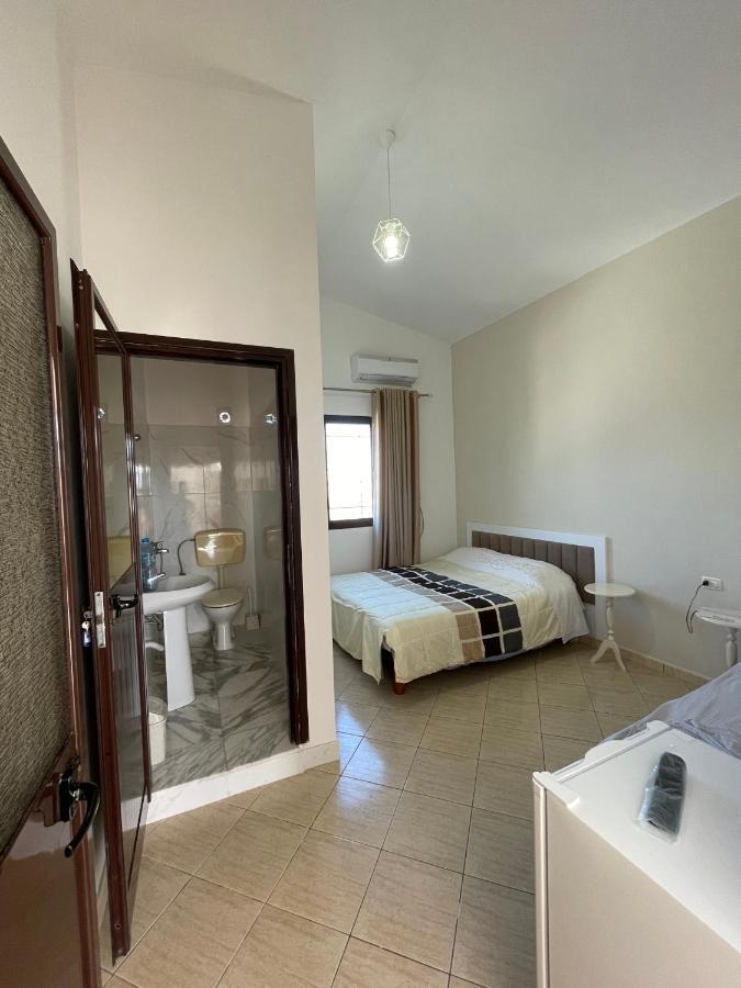 Vila Osmenaj Rent Room Or Apartment Vlorë Exterior foto